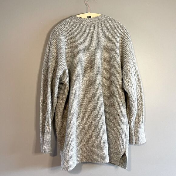 Abercrombie & Fitch Gray Knit Cardigan & Pant Sweater Set | SZ L & M - Picture 3 of 16